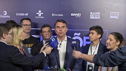 Debate na Band: Flávio fala sobre fim da escala 6x1: 'Levar prosperidade ao trabalhador'