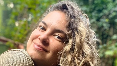 Morte de Lua Blanco por câncer no intestino acende alerta sobre doença