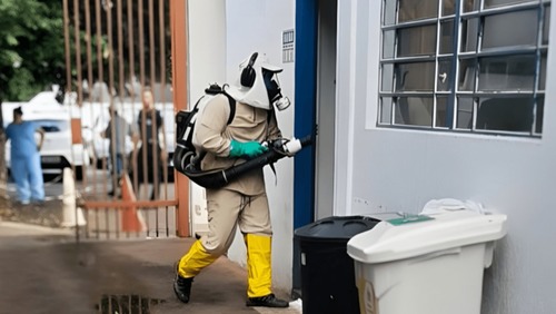 Metade das cidades brasileiras está em alerta para risco de alta da dengue