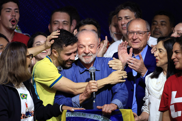 Com 64 mi de votos, Lula é presidente mais votado desde a redemocratização