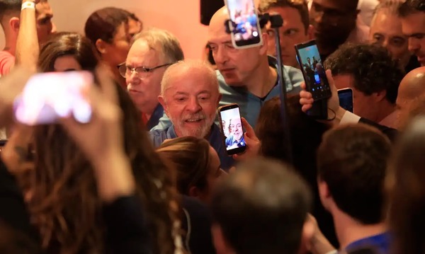 Lula recebeu mais votos contra Flávio do que em comparação a Jair em 2022