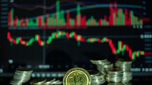 Bolsa tem circuit breaker após queda de 17%, a maior desde 2020