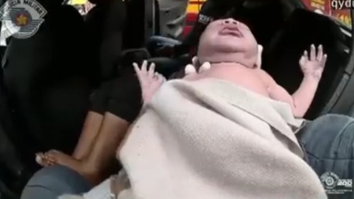 Boliviana dá à luz em carro de aplicativo no centro de São Paulo