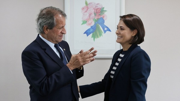 Valdemar Costa Neto e Michelle Bolsonaro alinham futuro do PL