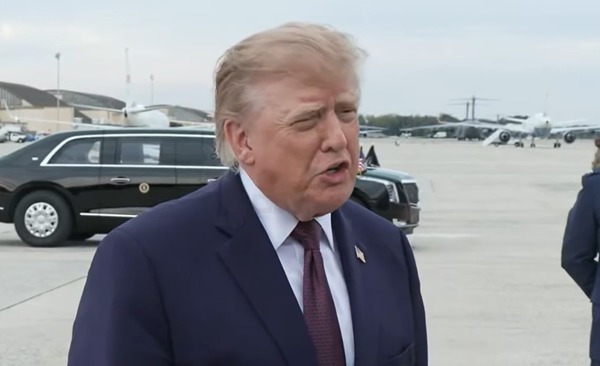 Trump 'não vai comentar' carta em que Flávio se diz 'verdadeiro' presidente