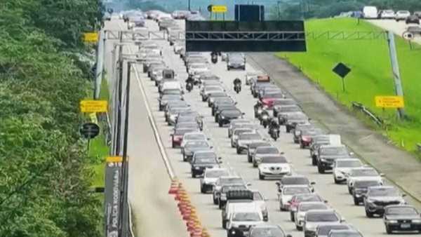 Estradas de SP receberão 19 mi de veículos no feriado; veja melhor horário