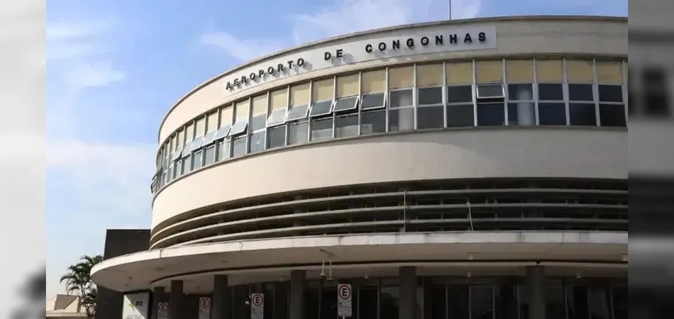 Produção do DJ Arana é presa após fraudes em documentos em voo em SP