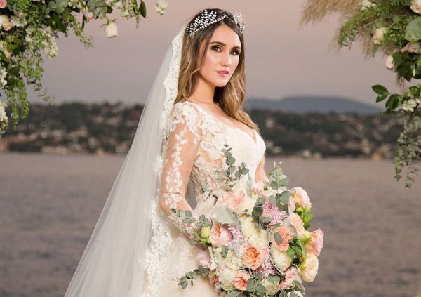 Dulce Maria divulga as fotos do seu casamento e faz revelação