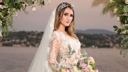 Dulce Maria divulga as fotos do seu casamento e faz revelação