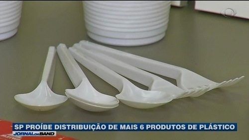 Cidade de São Paulo proíbe utensílios de plástico descartáveis em comércios
