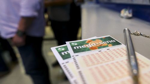 Mega-Sena acumula e deve pagar R$ 27 milhões no sábado