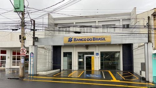 Criminosos deixam artefato explosivo em agência bancária na Vila Virgínia