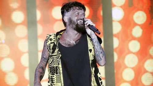 Música na Band exibe show de Saulo