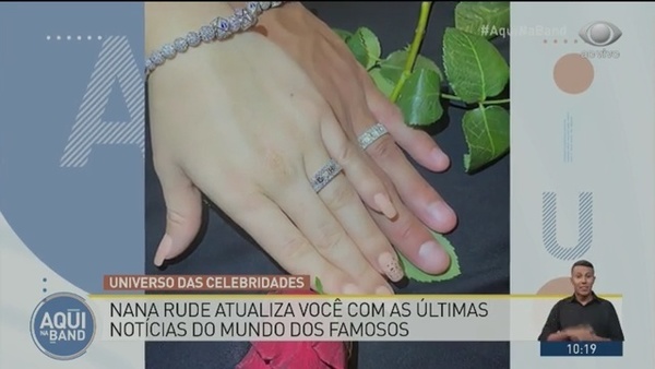 Hulk se declara para namorada e exibe aliança de compromisso