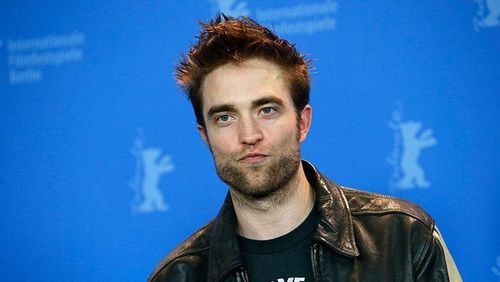 Robert Pattinson aparece como Batman pela 1ª vez em vídeo; veja