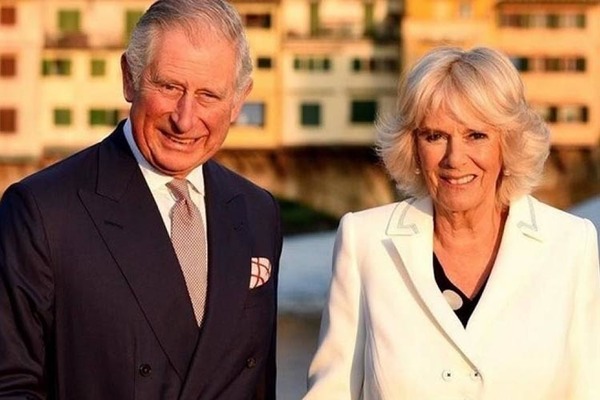 Príncipe Charles testa positivo para coronavírus