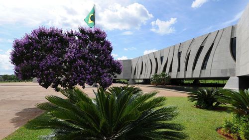 STJ concede regime domiciliar a todos os presos por pensão alimentícia