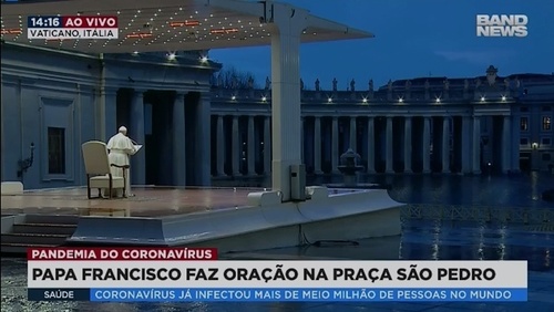Papa Francisco faz oração sozinho na Praça São Pedro e concede indulgência aos fiéis