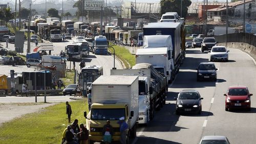 Caminhoneiros vão ter prioridade em campanha de vacinação contra gripe