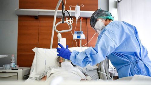 Profissionais de saúde relatam como é estar na linha de frente contra a Covid-19