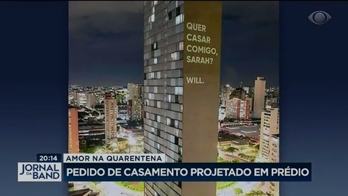 Em tempos de quarentena, jovem usa a criatividade para pedido de casamento
