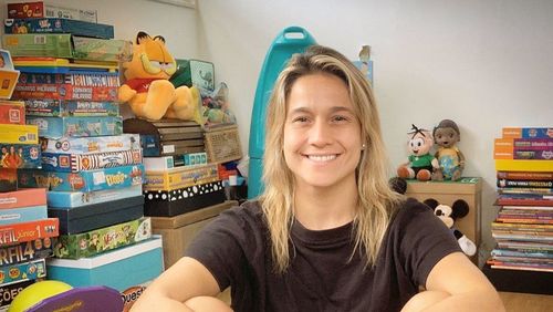 Após saída de Zeca Camargo, Fernanda Gentil é a nova apresentadora do "É de casa"