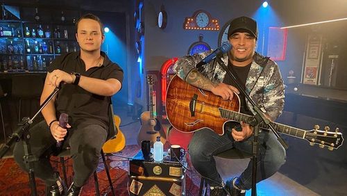 “Música na Band Live” apresenta show de Matheus e Kauan nesta sexta-feira