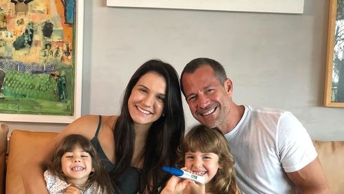 Malvino Salvador e Kyra Gracie anunciam a chegada do terceiro filho