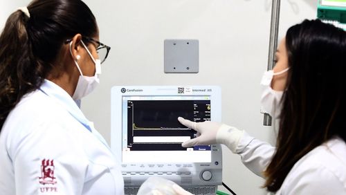 Ministério pede para quem tem suspeita de covid-19 que procure atendimento para confirmar diagnóstico