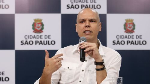 Prefeito de SP diz que volta às aulas na capital não tem data definida